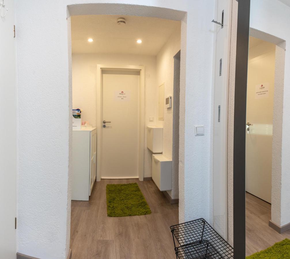 #2 Grosses Zimmer Mit Pool Und Garten メミンゲン エクステリア 写真